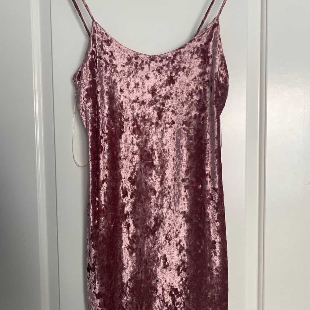 velvet body on dress🤍